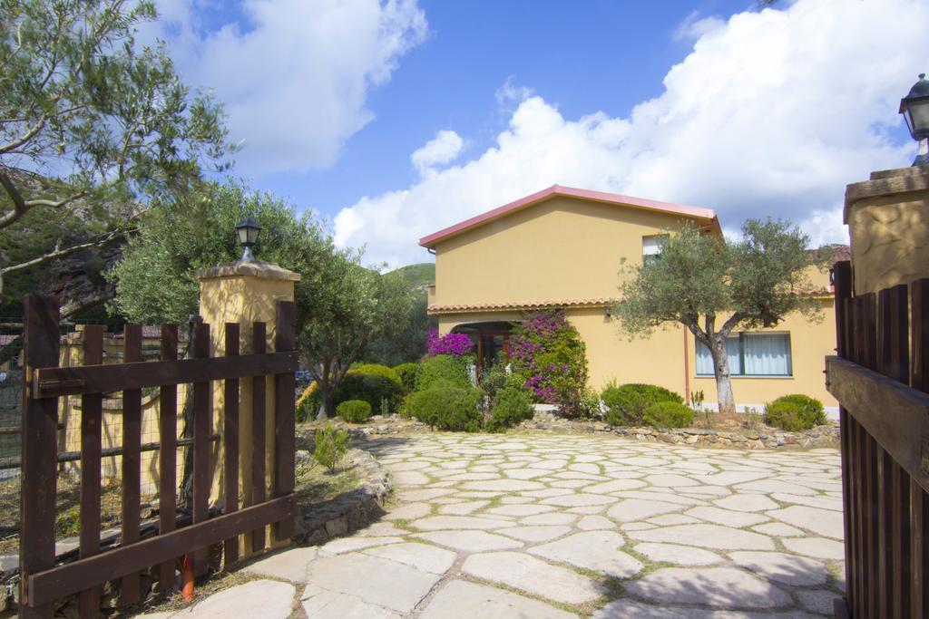 Agriturismo Sa Rocca イグレージアス エクステリア 写真